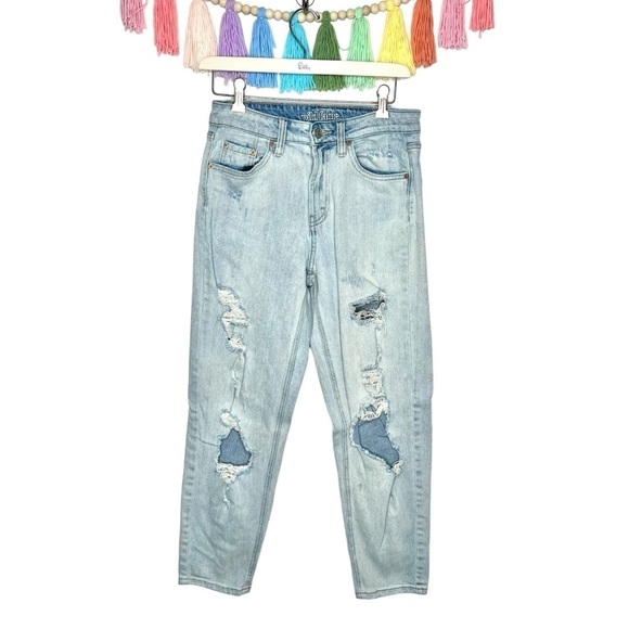 Wild Fable High Rise Distressed High Waisted Light Wash Cotton Mom Jeans Size 2 - Picture 1 of 16